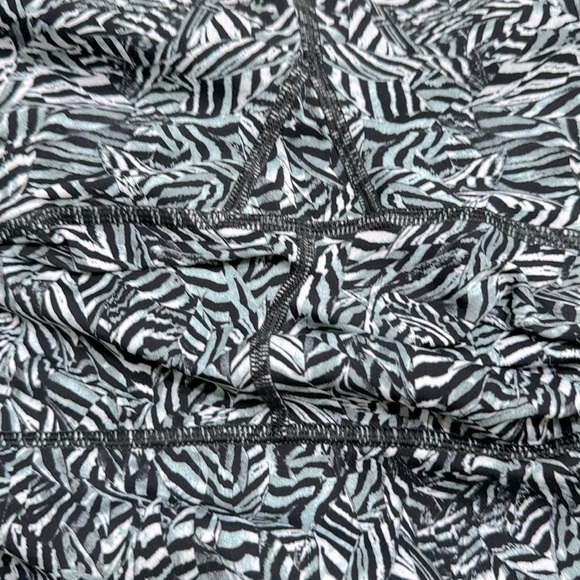 Lululemon Wunder Under Pant - Picture 9 of 12